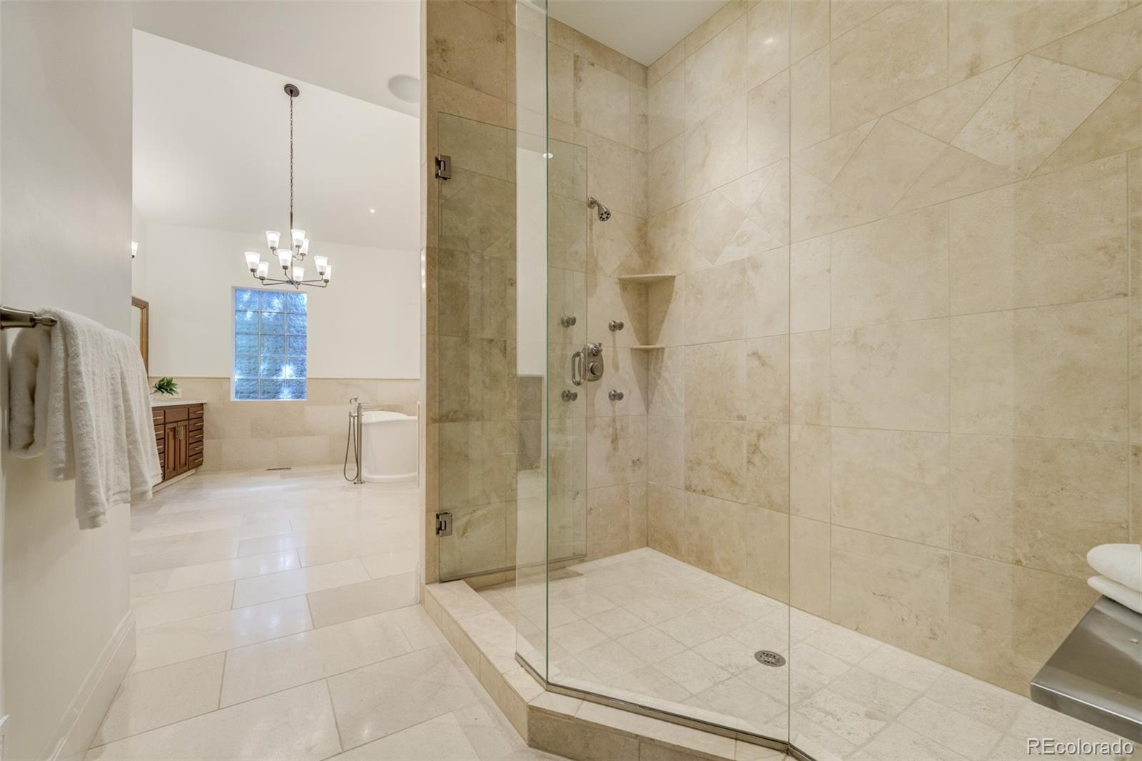 1328 E Layton Avenue