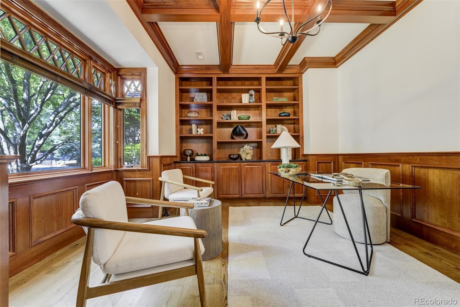 1328 E Layton Avenue