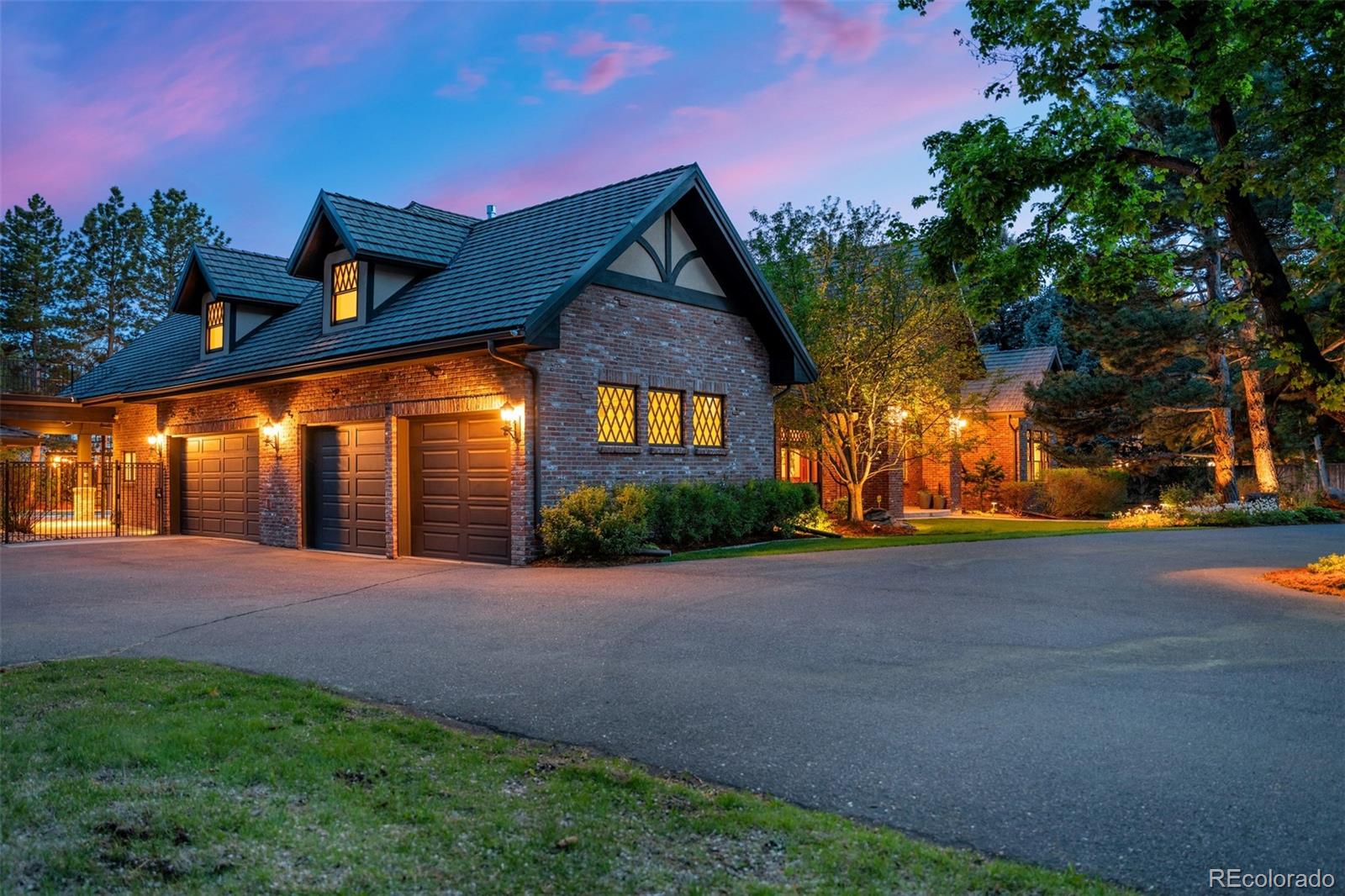 1328 E Layton Avenue