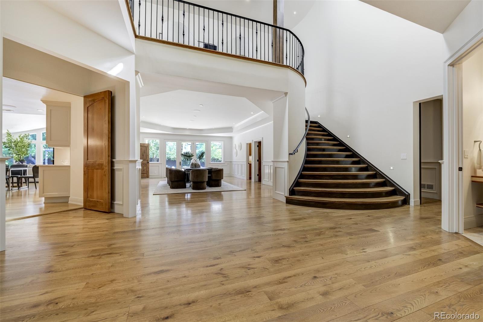 1328 E Layton Avenue