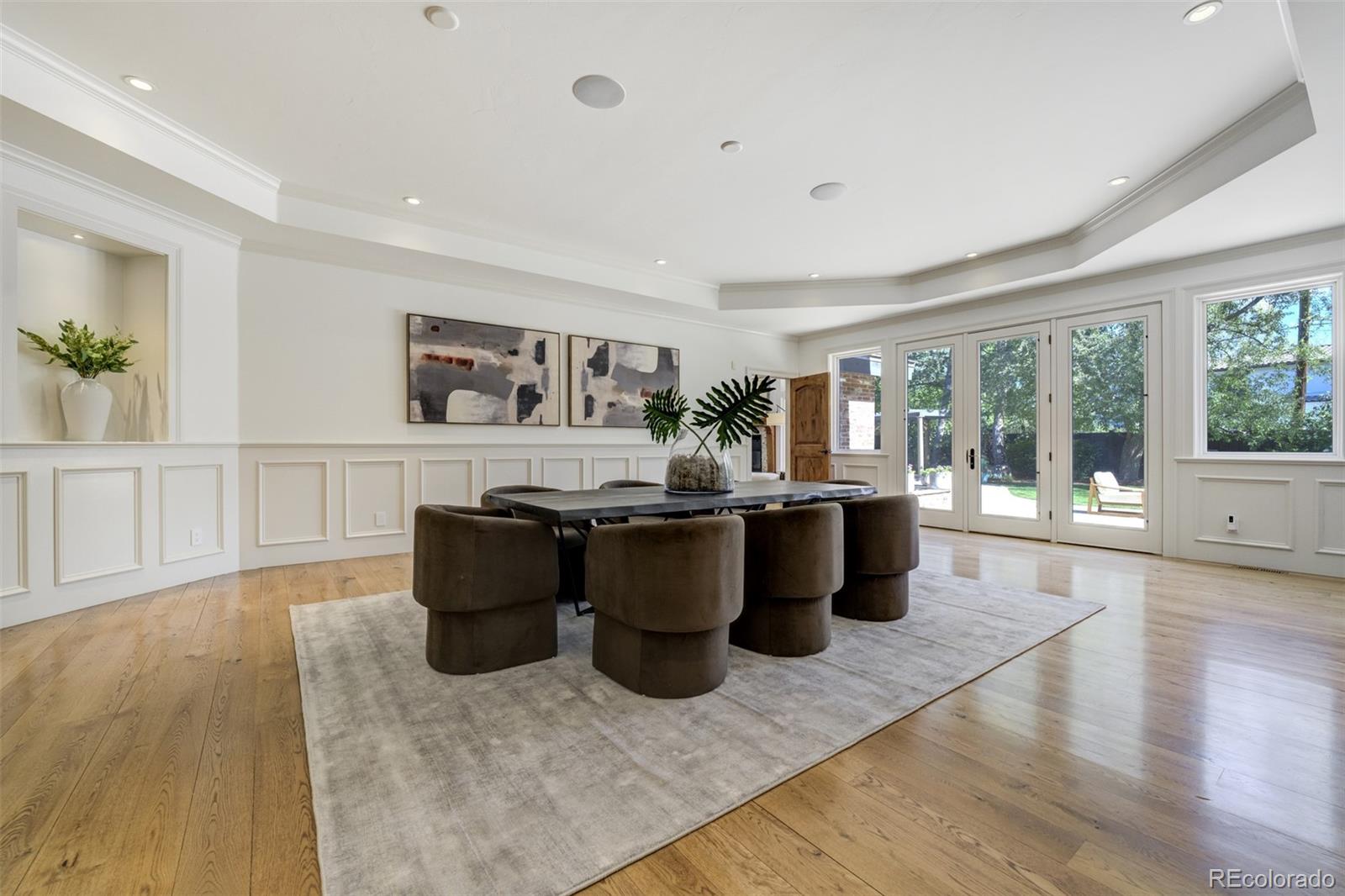 1328 E Layton Avenue