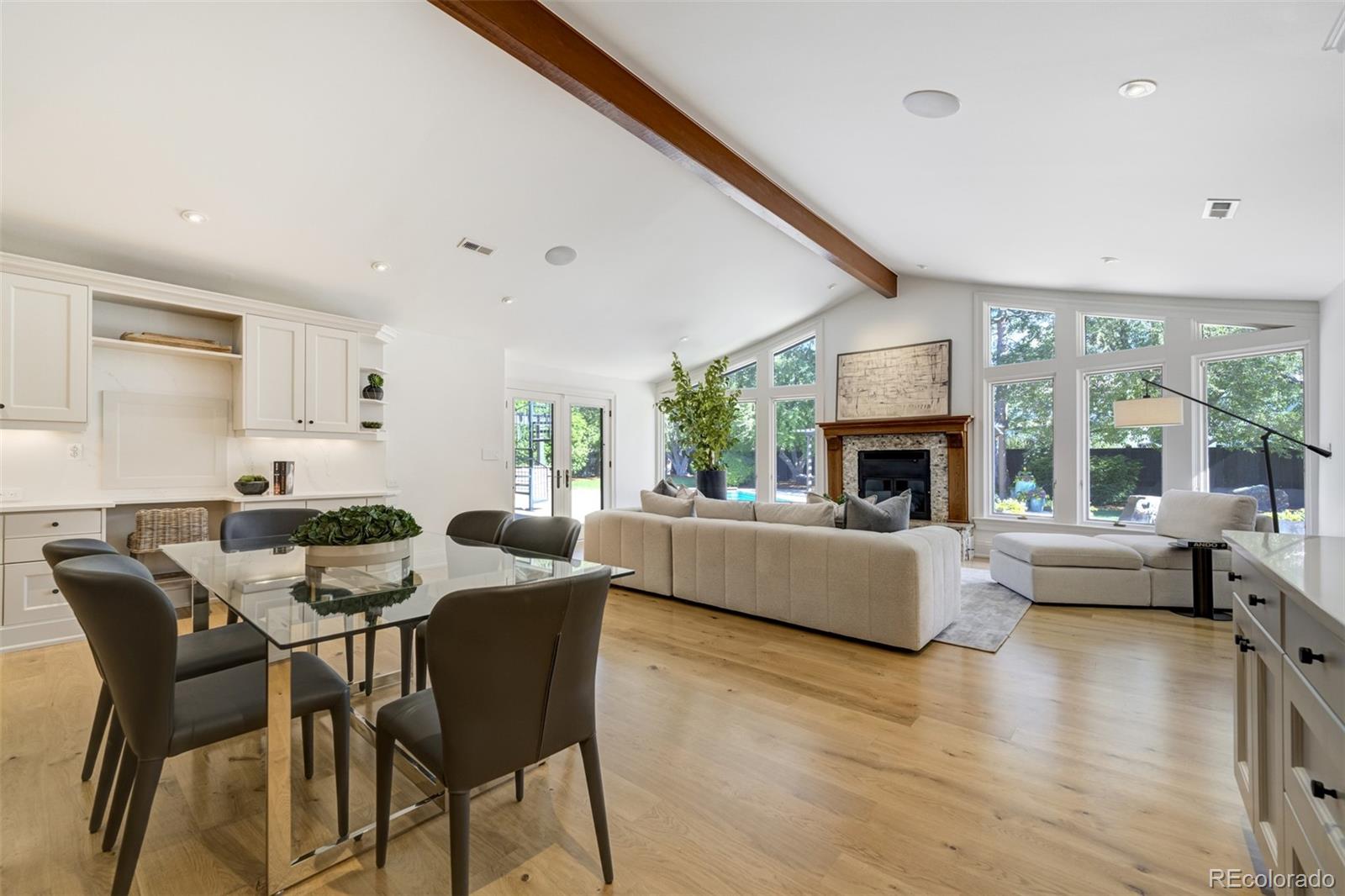 1328 E Layton Avenue