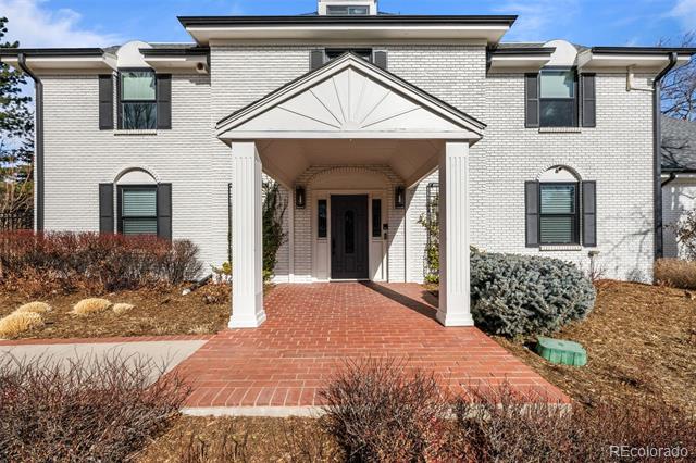 2 Sterling Avenue
