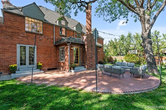 180 Dahlia Street