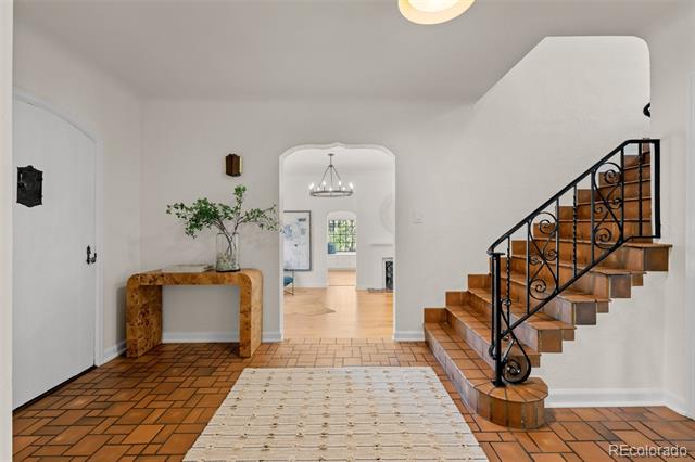 180 Dahlia Street