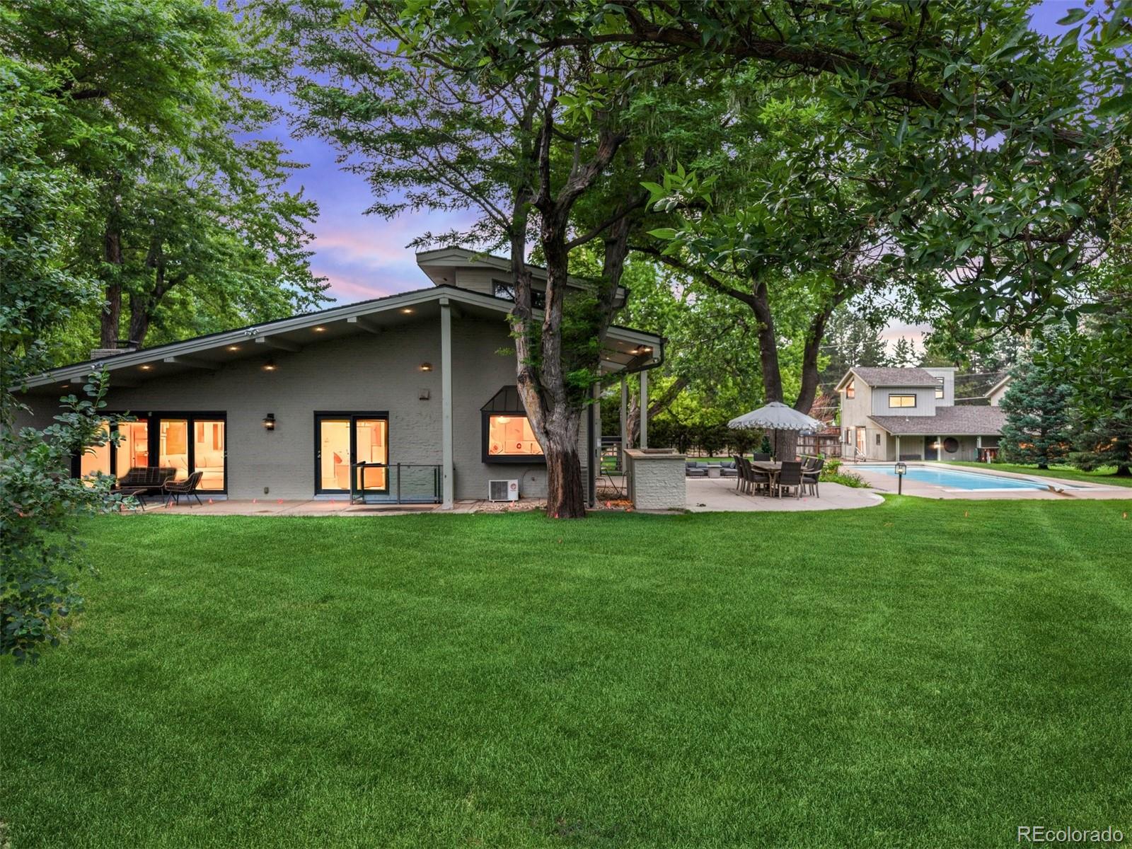 16 Vista Road