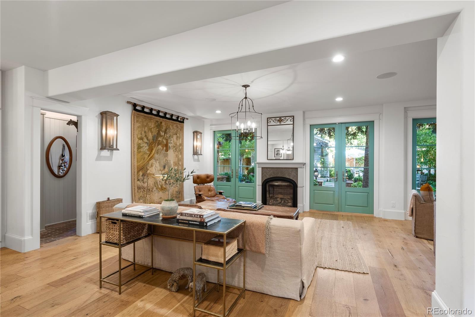 2566 S Clayton Street