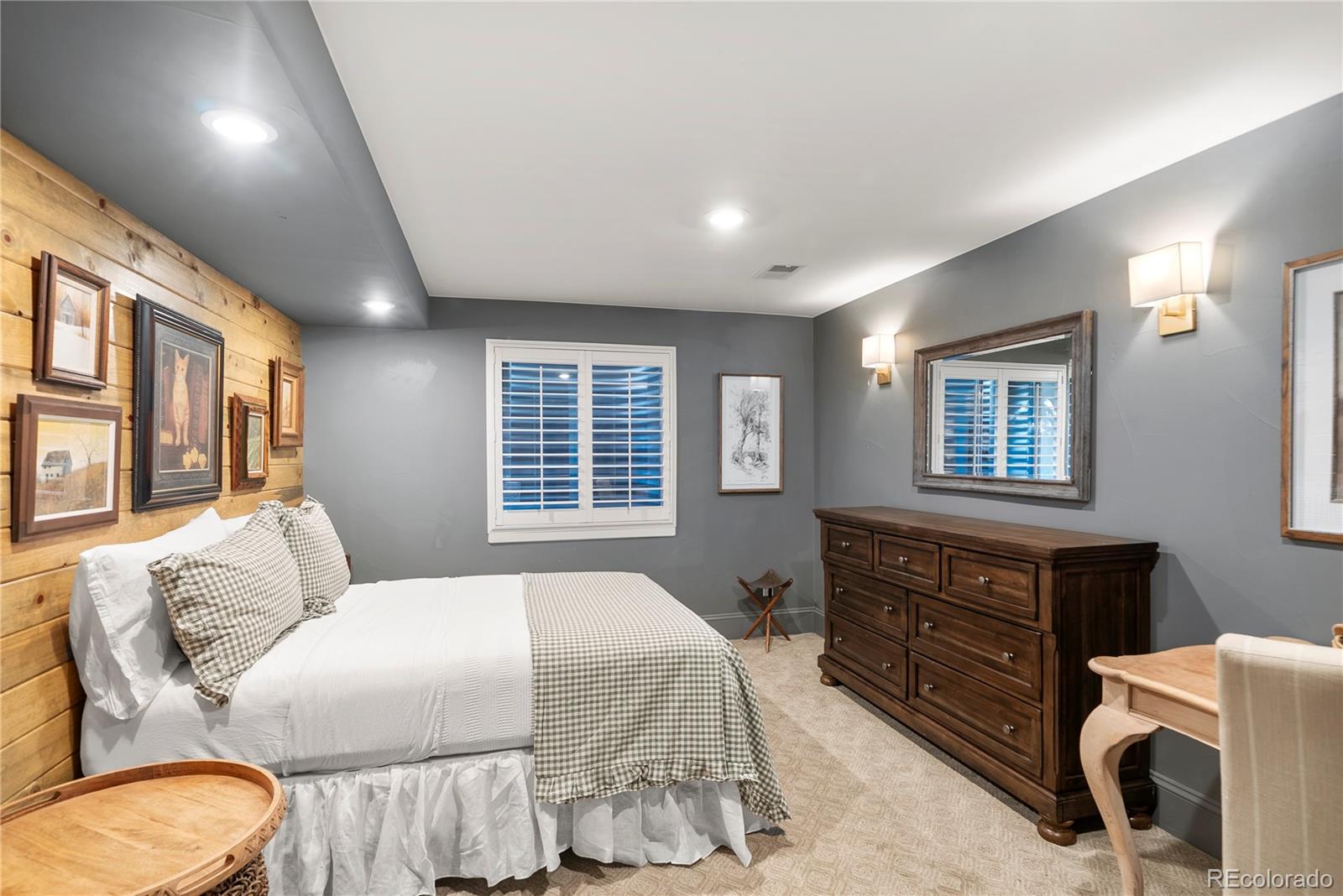 2566 S Clayton Street