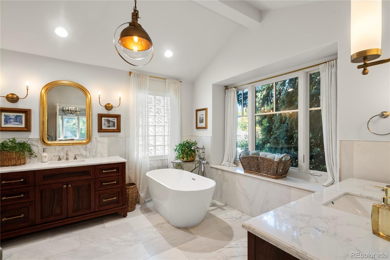 2566 S Clayton Street