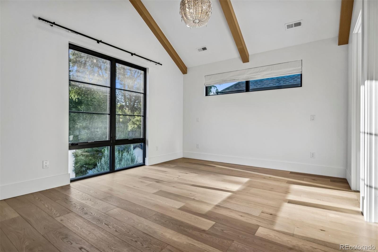 2475 S Saint Paul Street