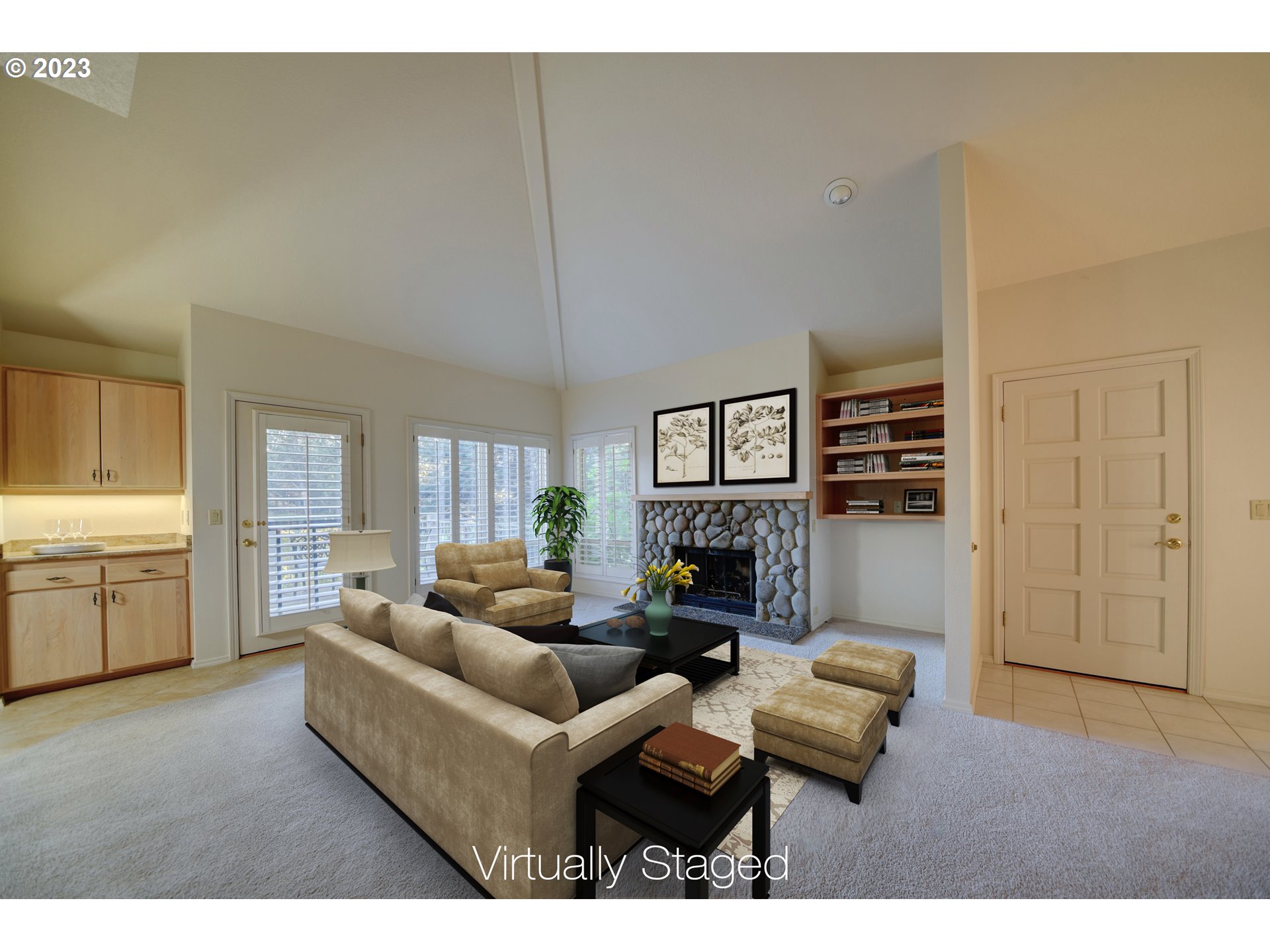 3041 NW GOLF VIEW DR