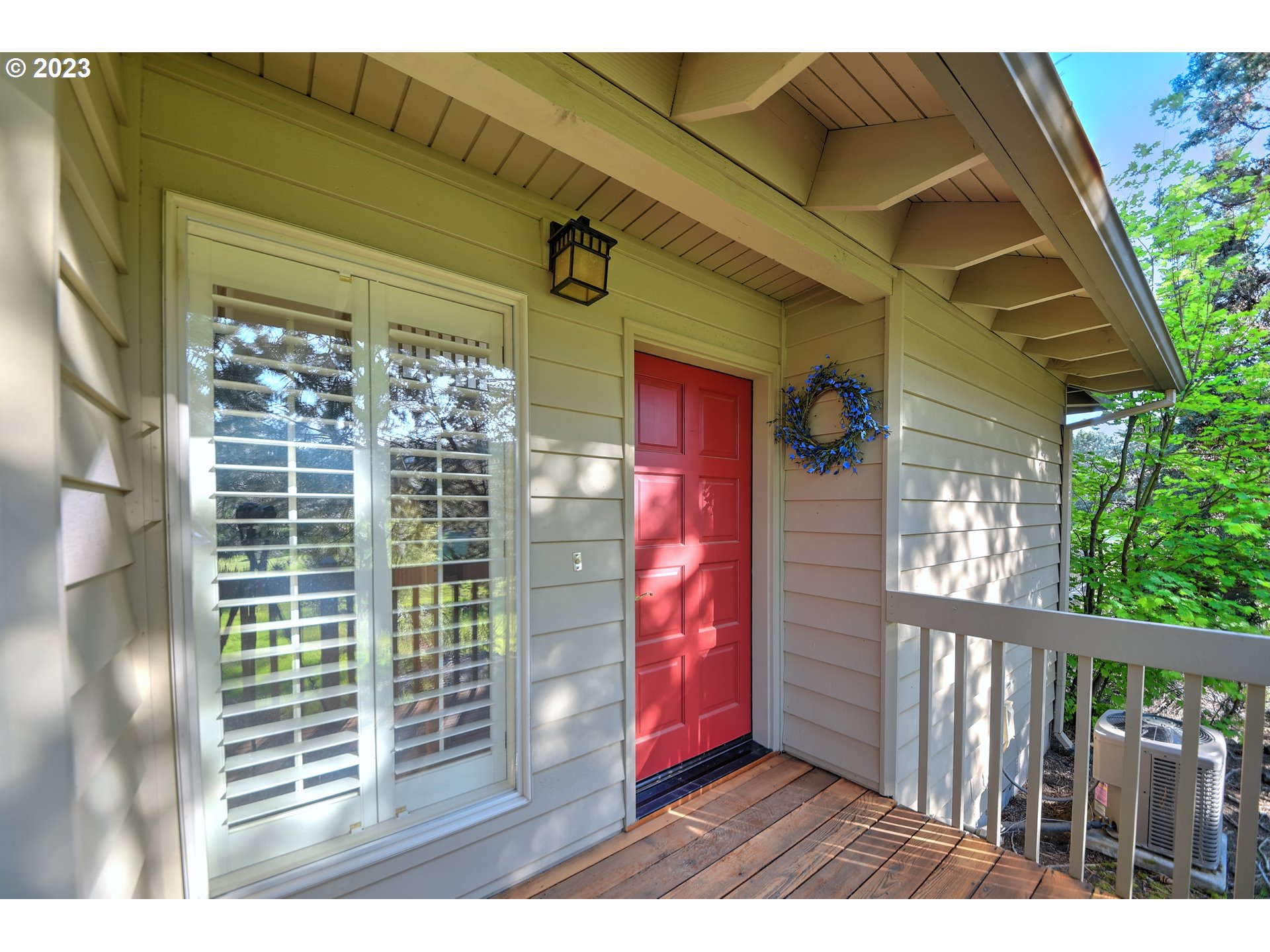 3041 NW GOLF VIEW DR