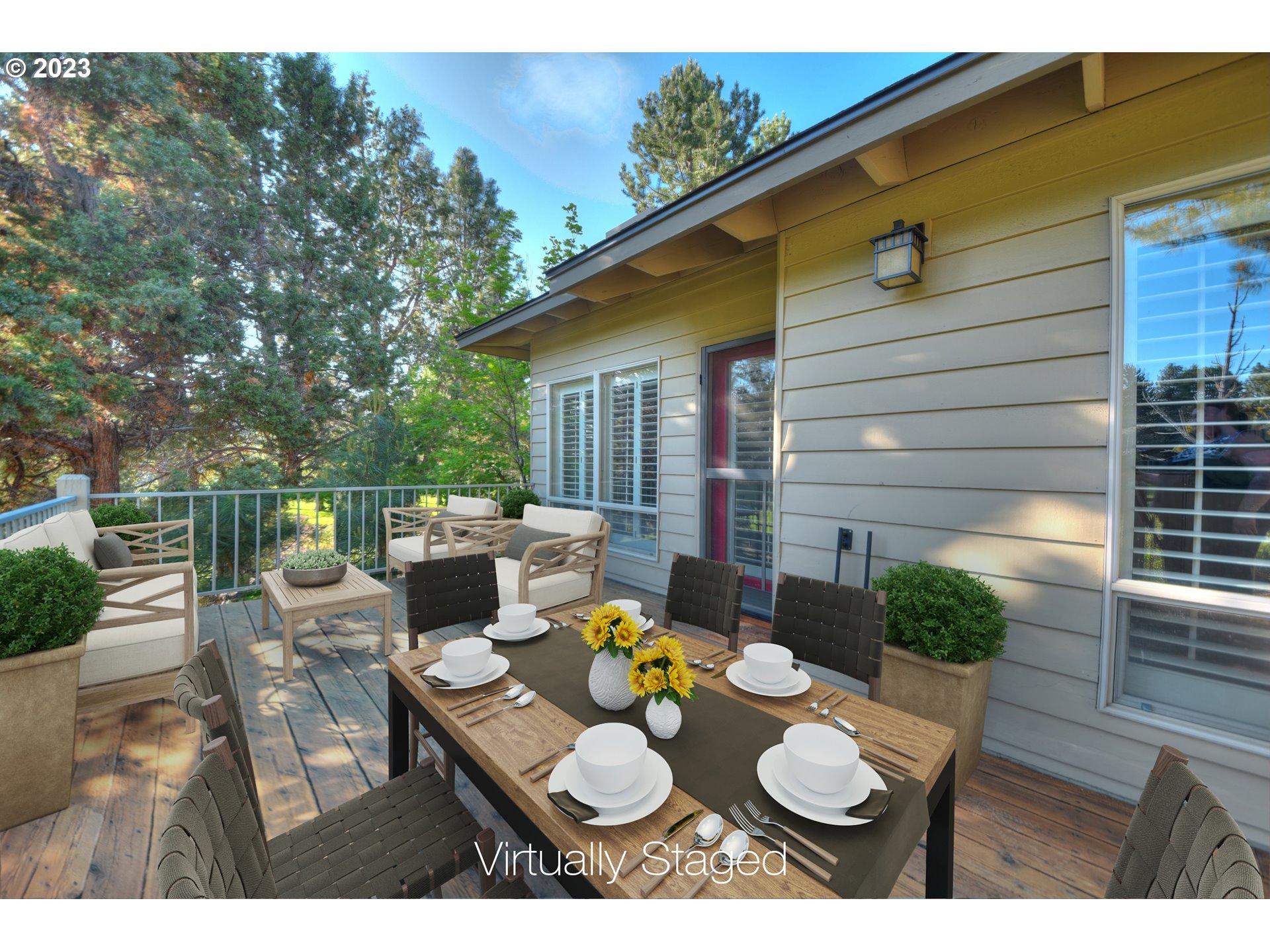 3041 NW GOLF VIEW DR