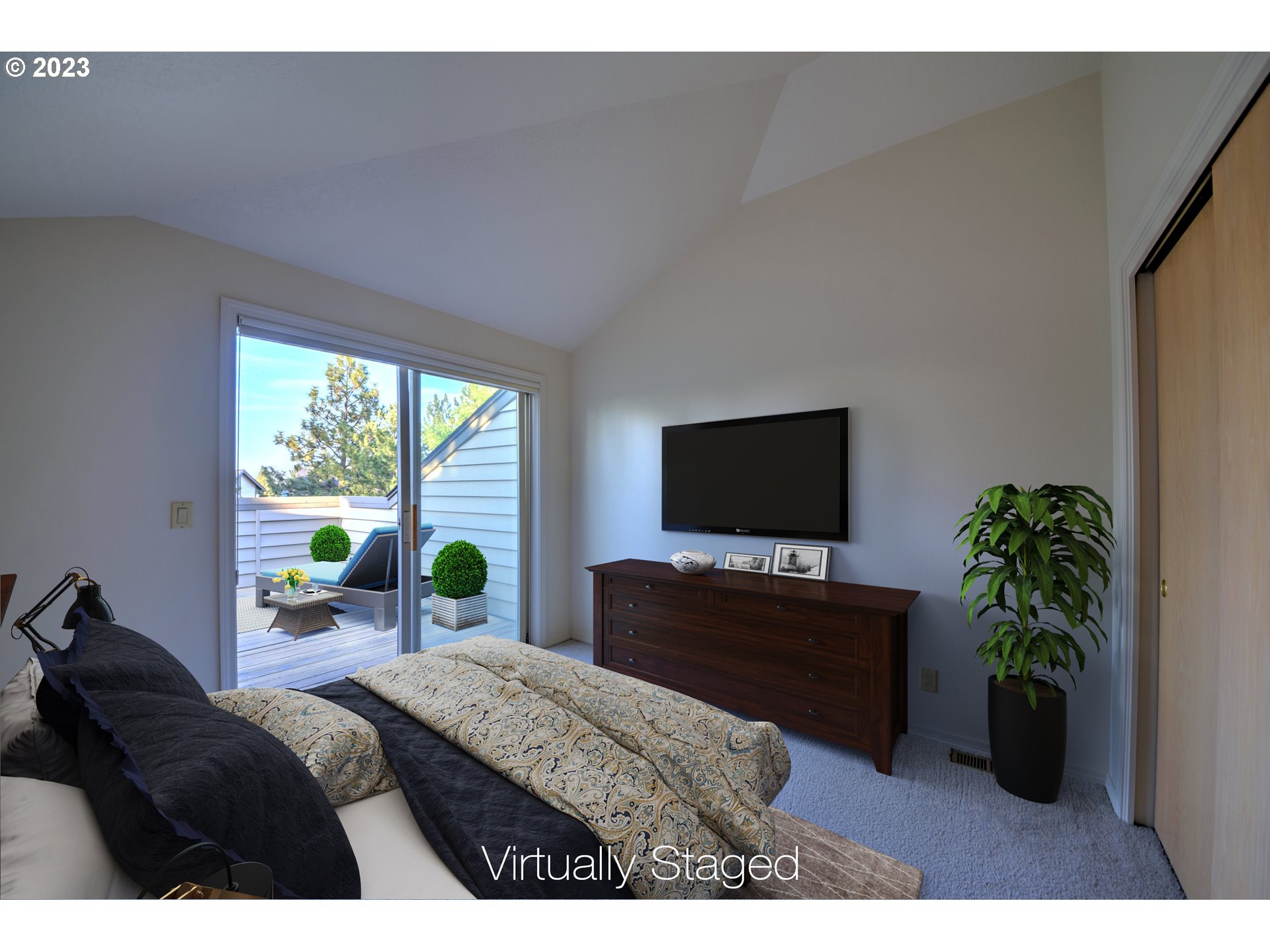 3041 NW GOLF VIEW DR