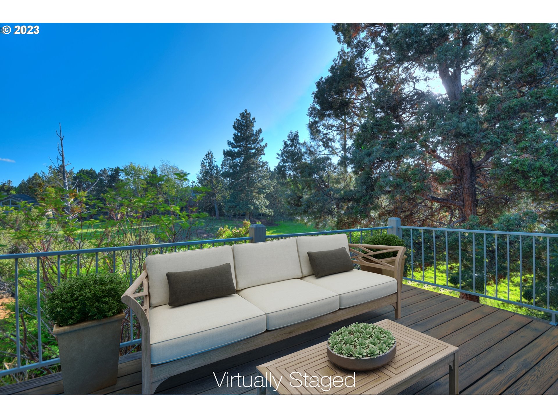 3041 NW GOLF VIEW DR