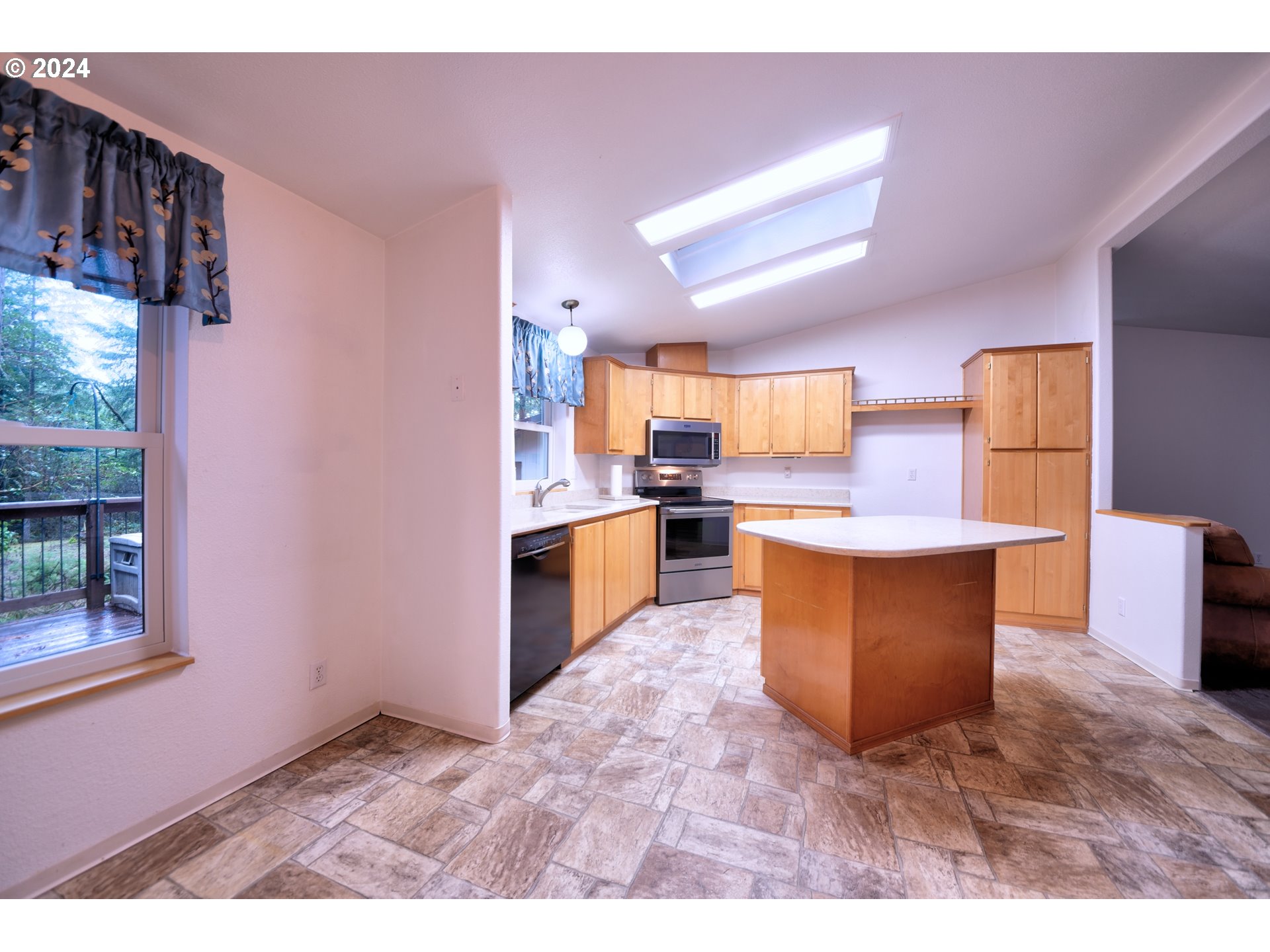 31746 CAMAS SWALE RD