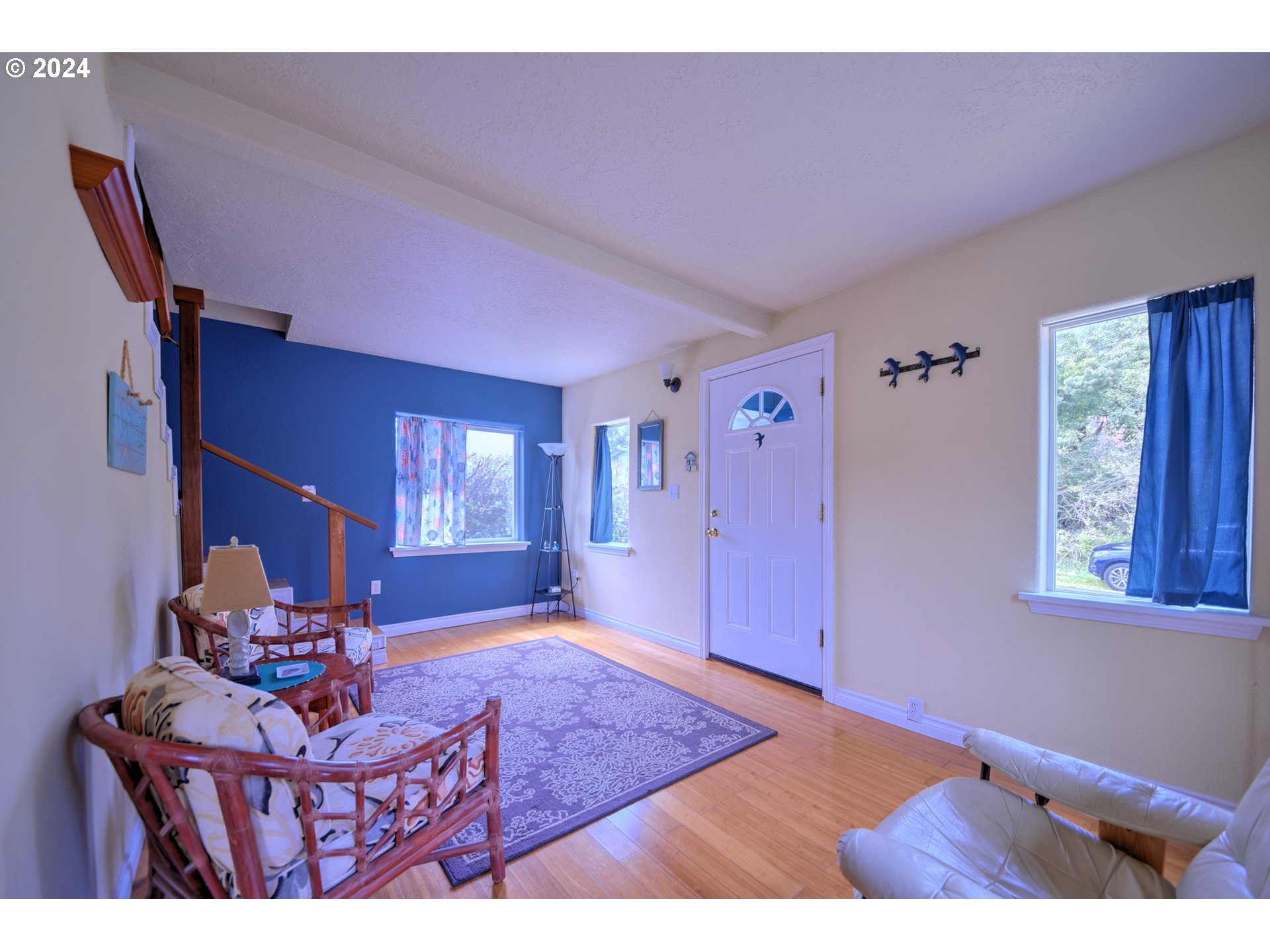 2208 NW OCEANVIEW DR