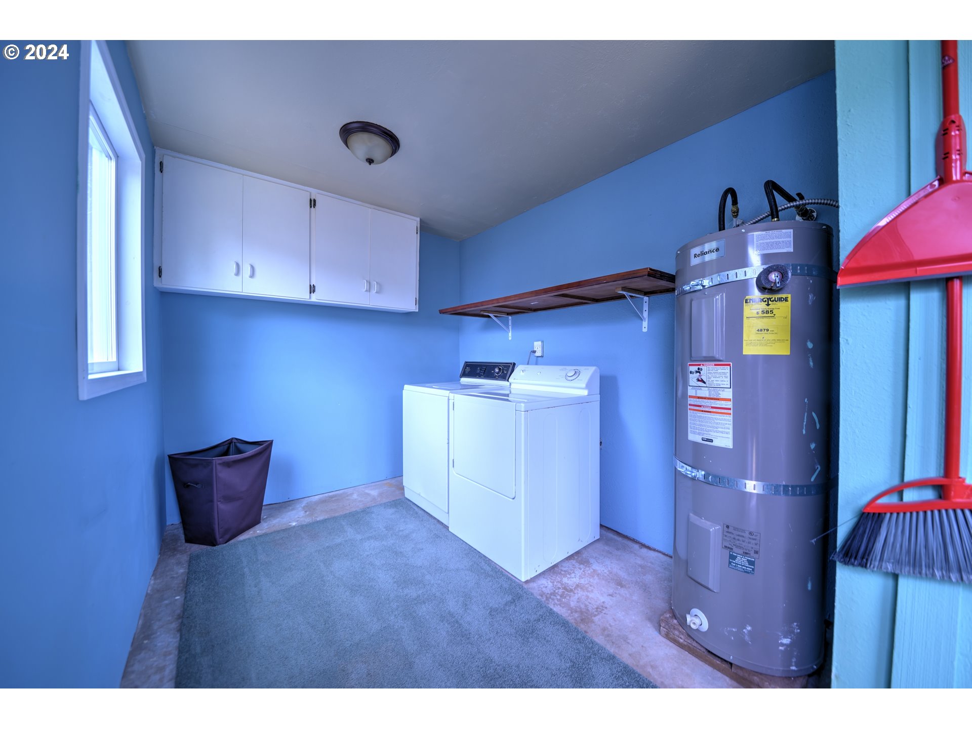 2208 NW OCEANVIEW DR