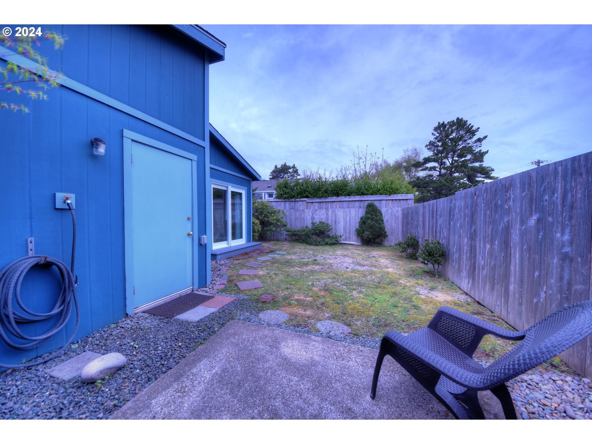 2208 NW OCEANVIEW DR