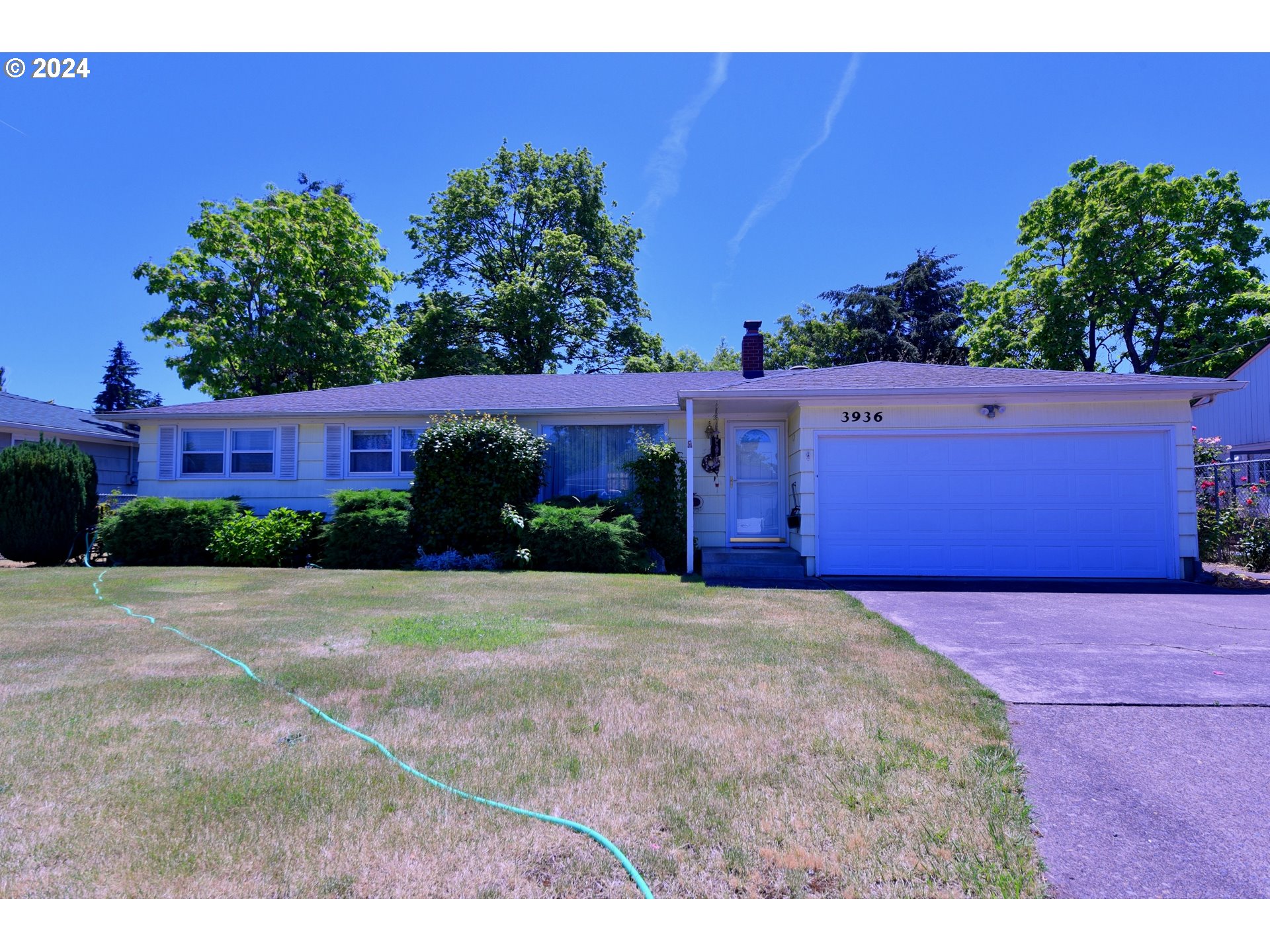 3936 ROBIN AVE