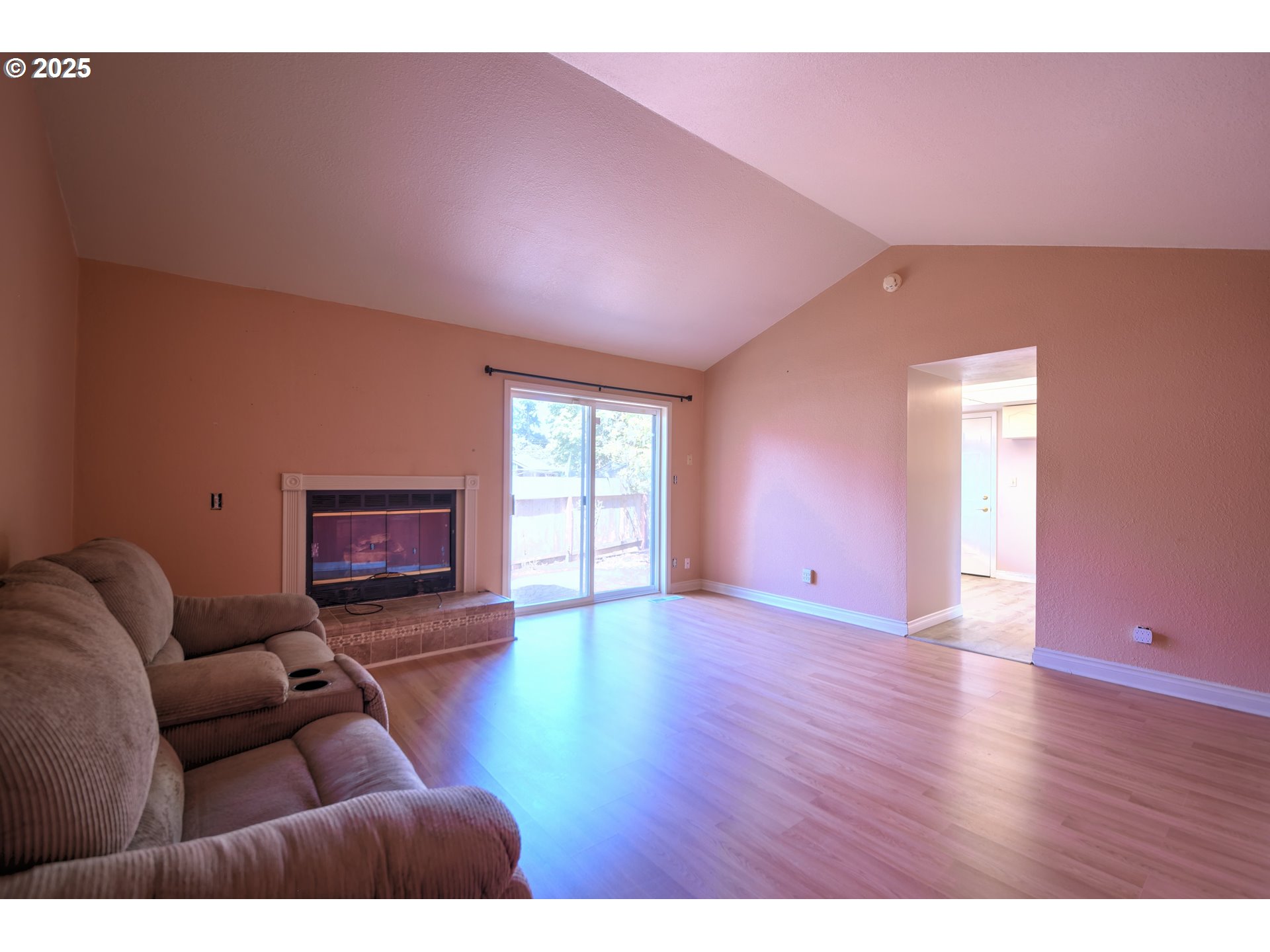 3847 SOUZA ST