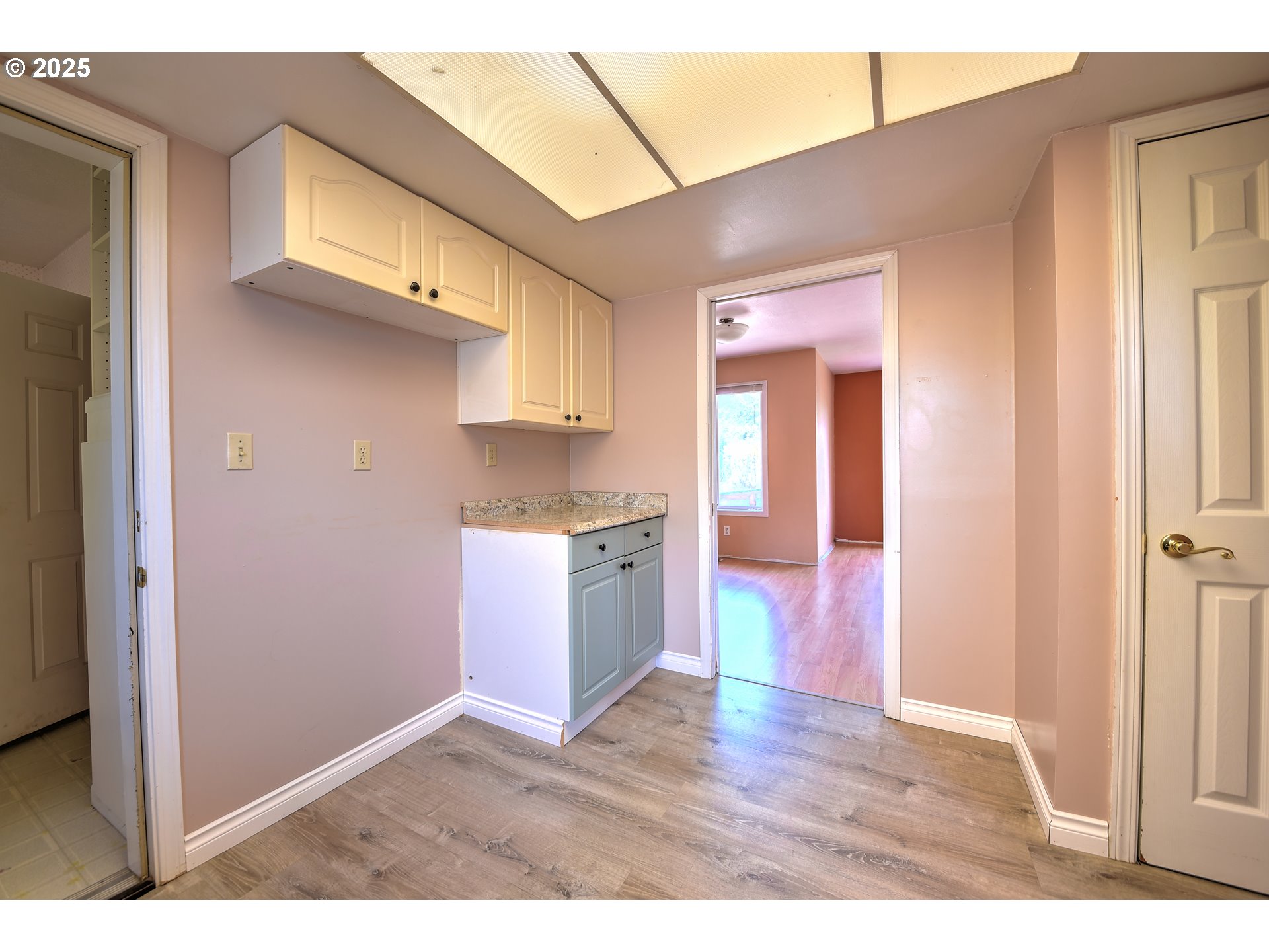 3847 SOUZA ST