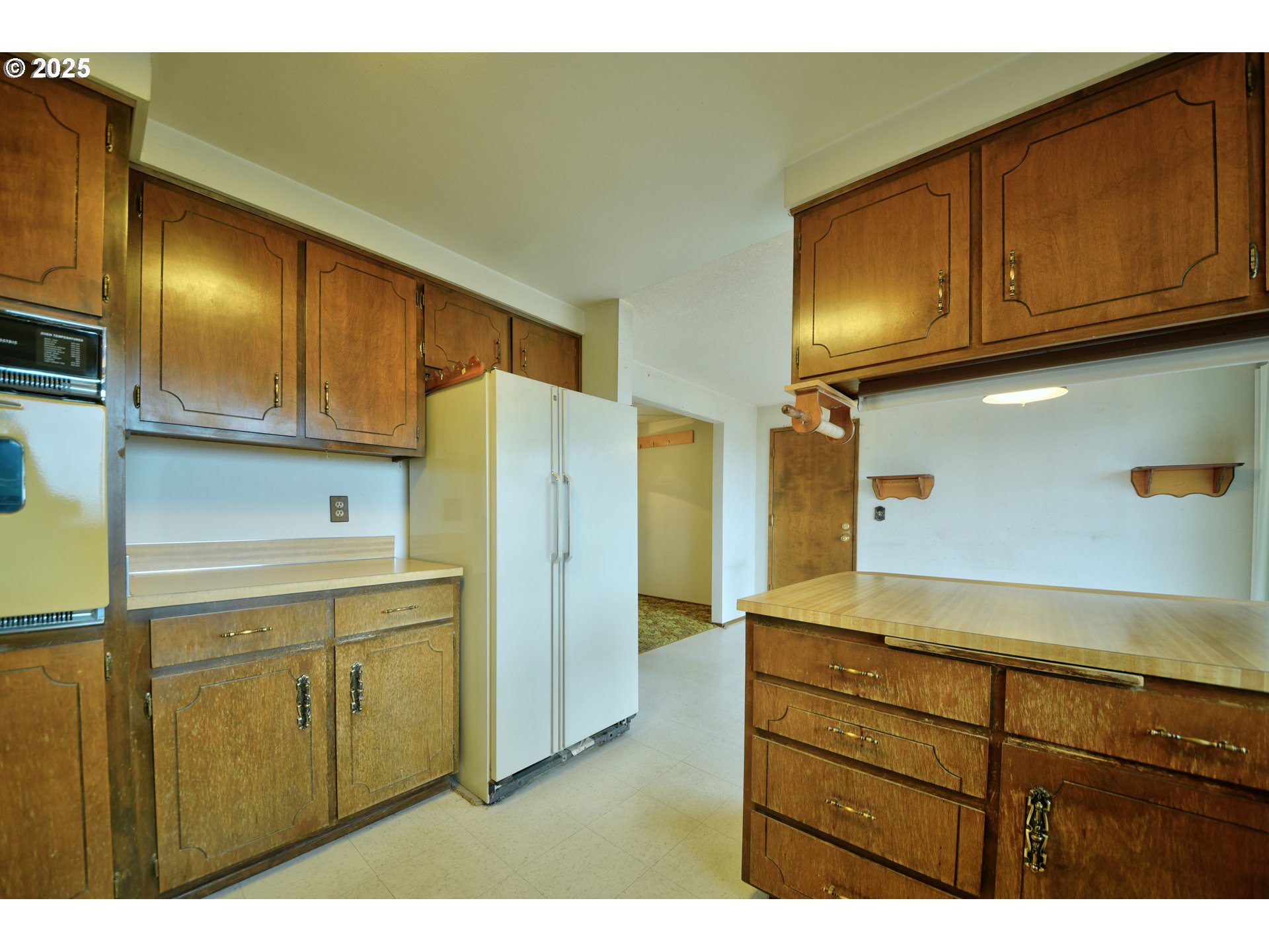 724 Sunset DR, Springfield