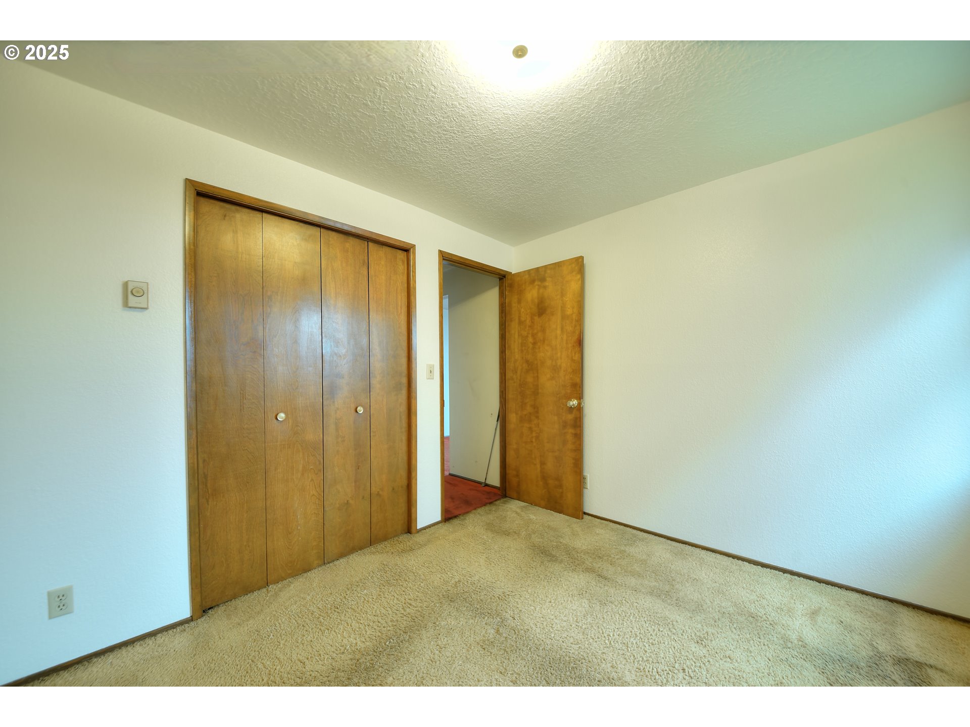 724 Sunset DR, Springfield