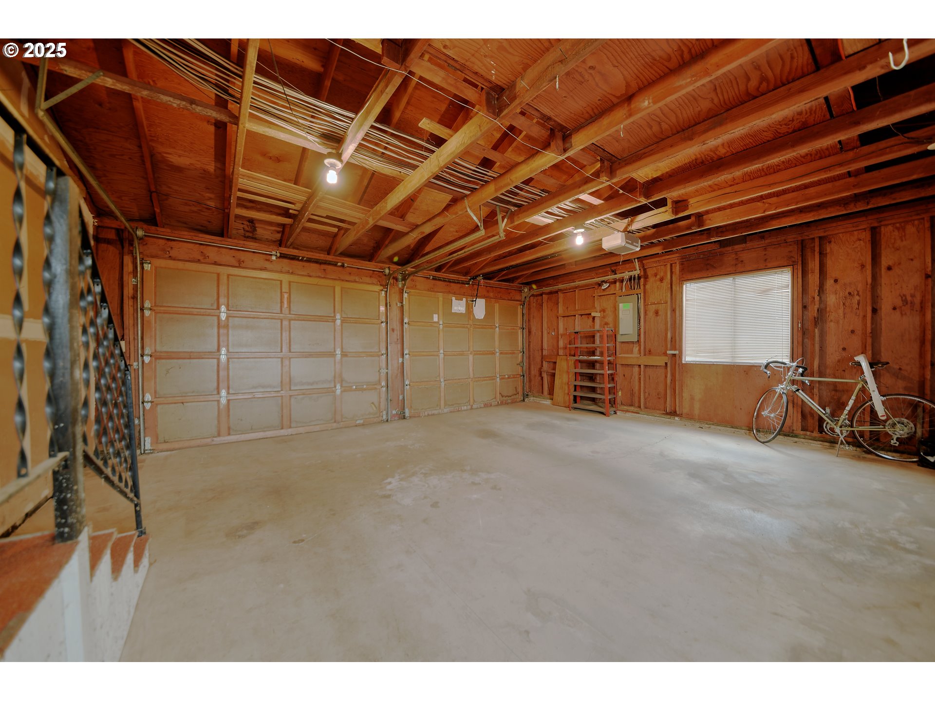 724 Sunset DR, Springfield