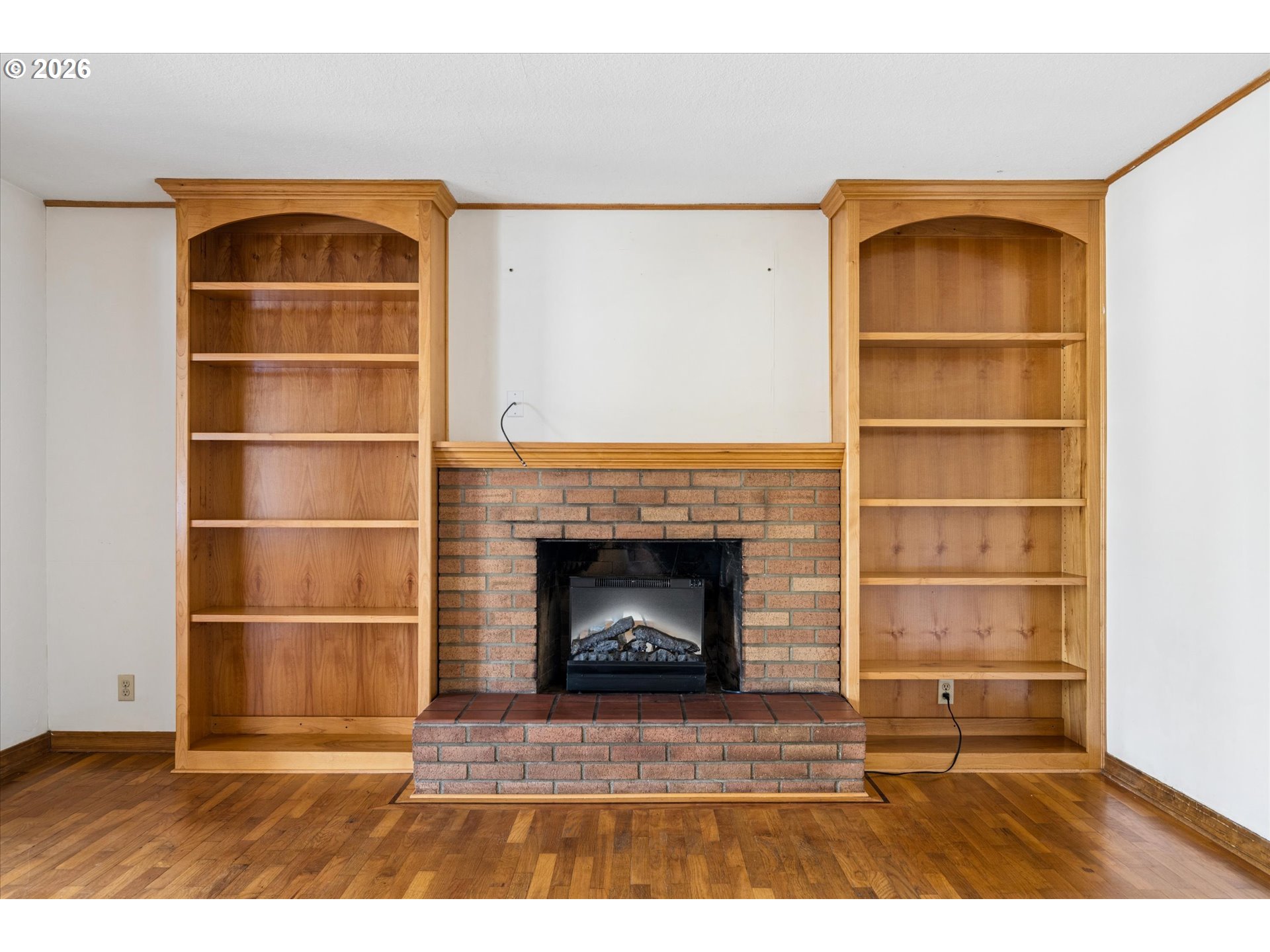 196 HAYDEN BRIDGE WAY