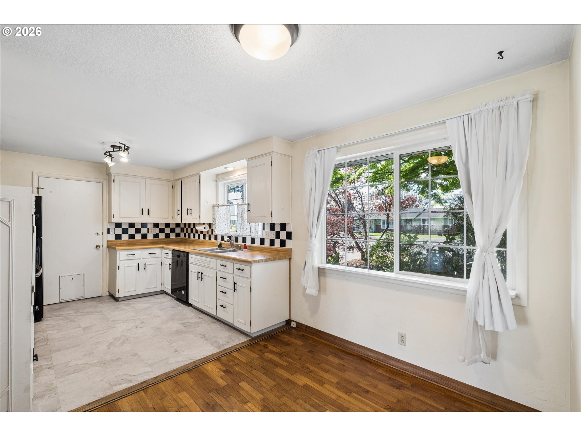 196 HAYDEN BRIDGE WAY