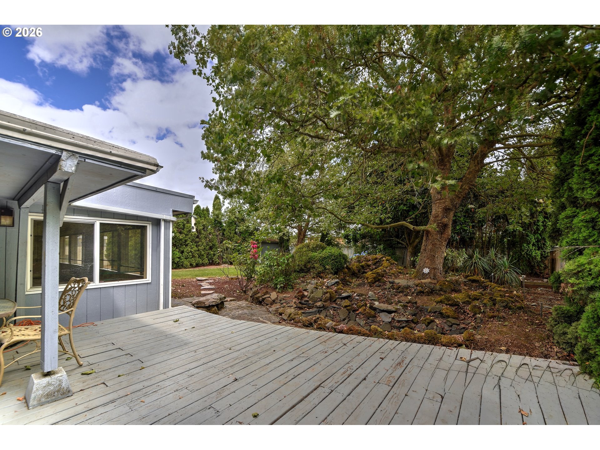 1217 WILLAGILLESPIE RD