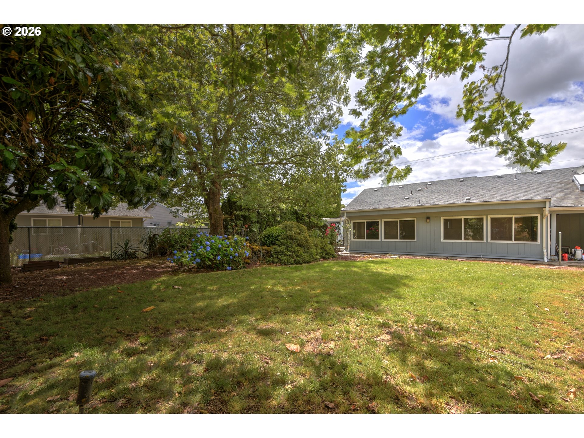 1217 WILLAGILLESPIE RD