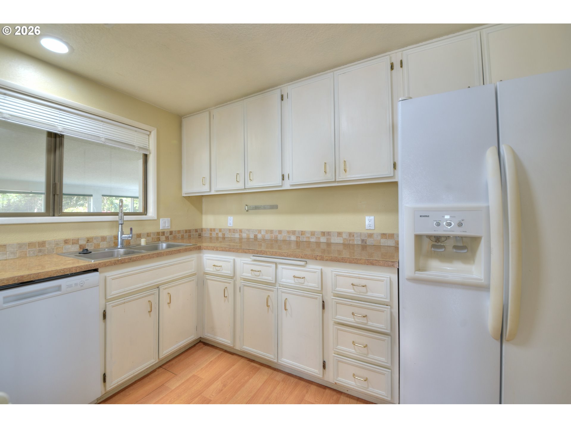1217 WILLAGILLESPIE RD