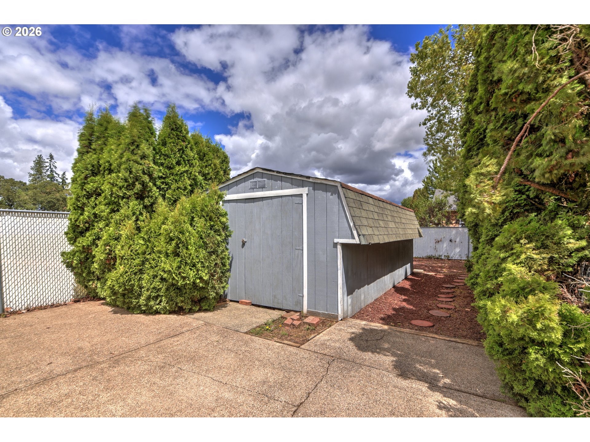 1217 WILLAGILLESPIE RD
