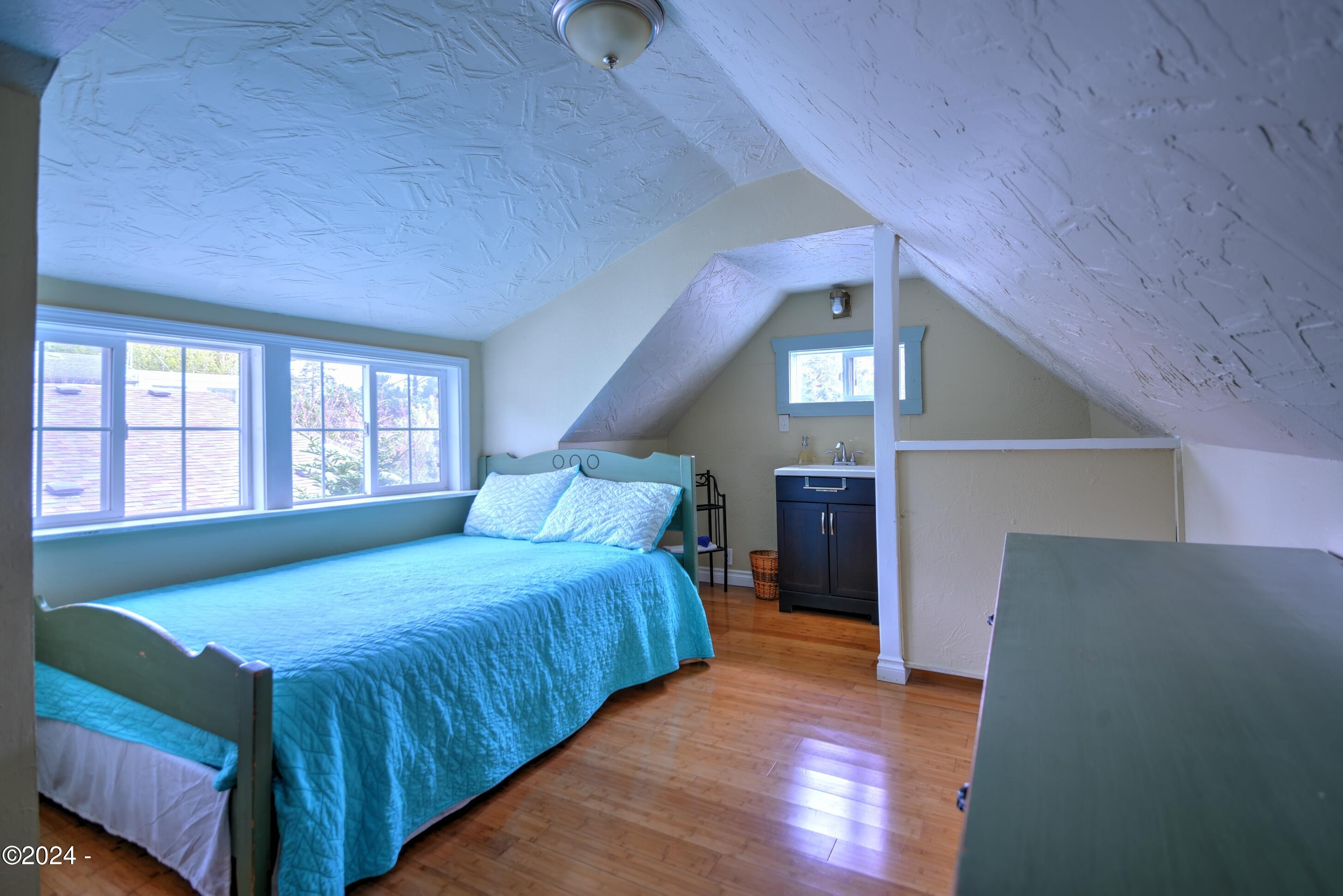 2208 NW Oceanview Drive