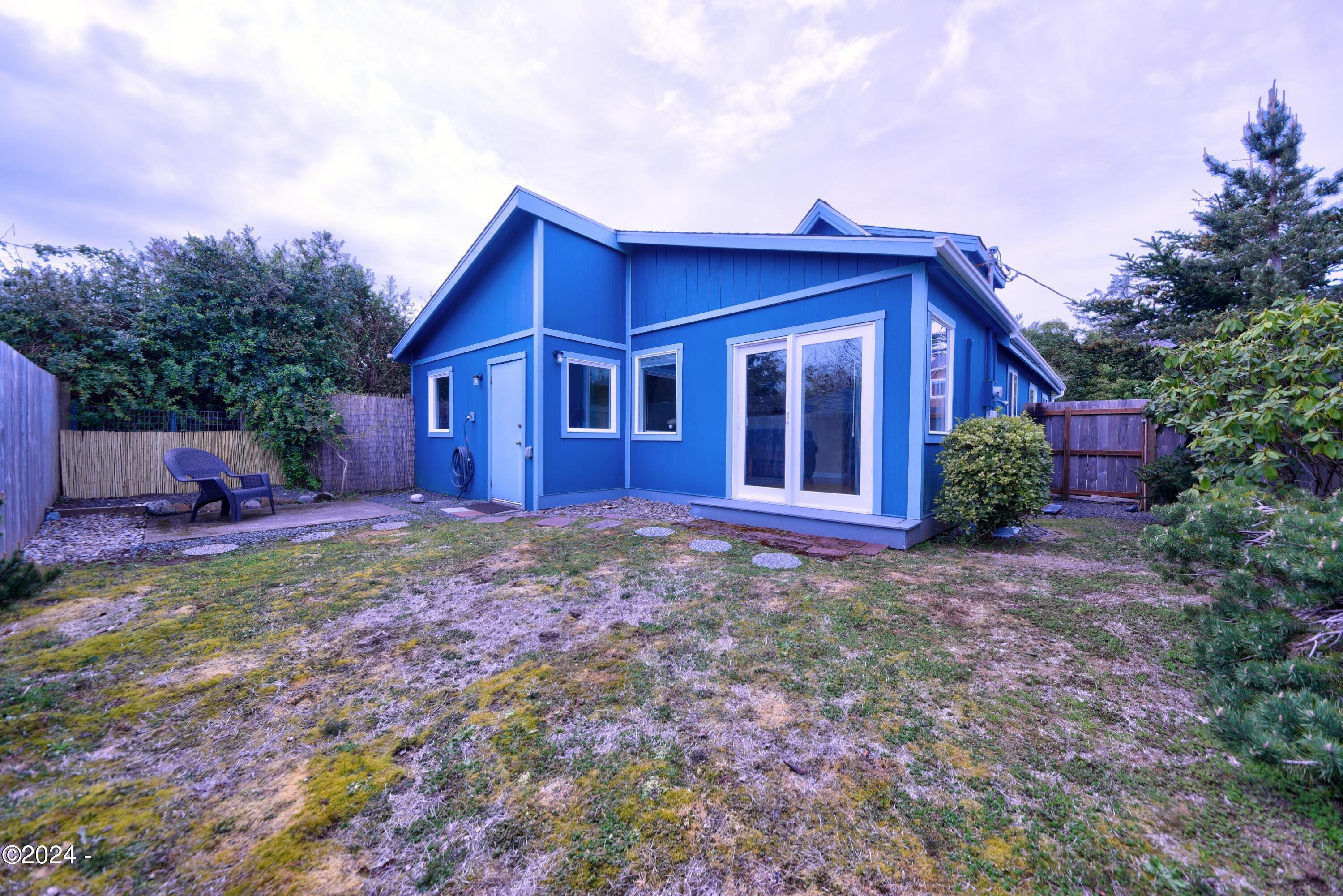 2208 NW Oceanview Drive