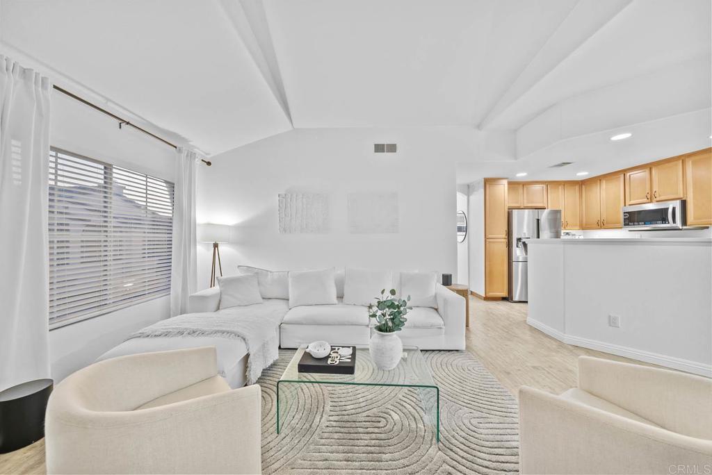 717 Caminito Valiente