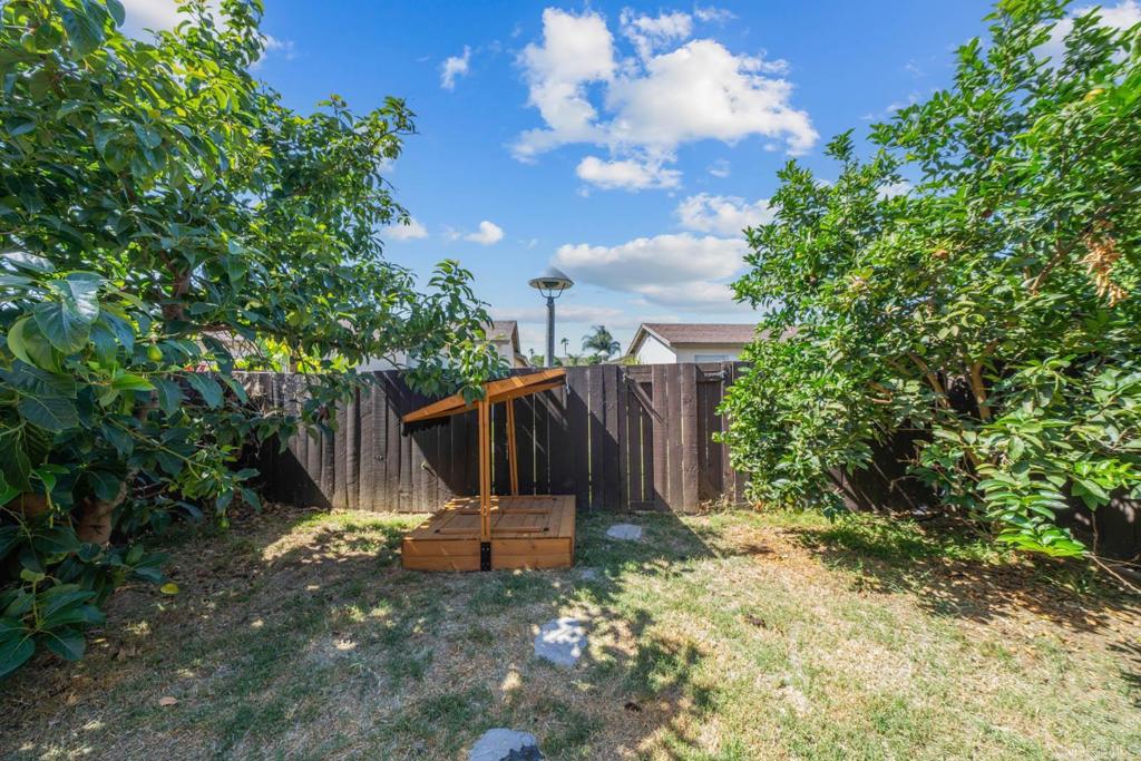 218 Holiday Way