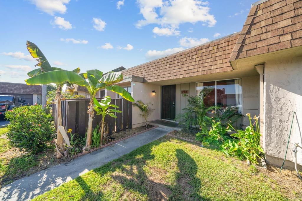 218 Holiday Way