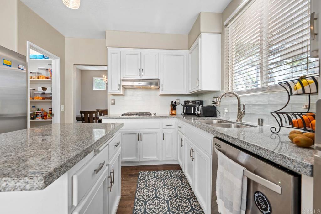 2435 Bear Rock