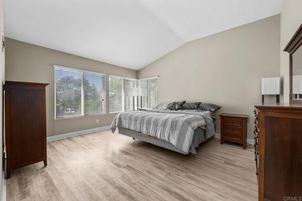 2435 Bear Rock