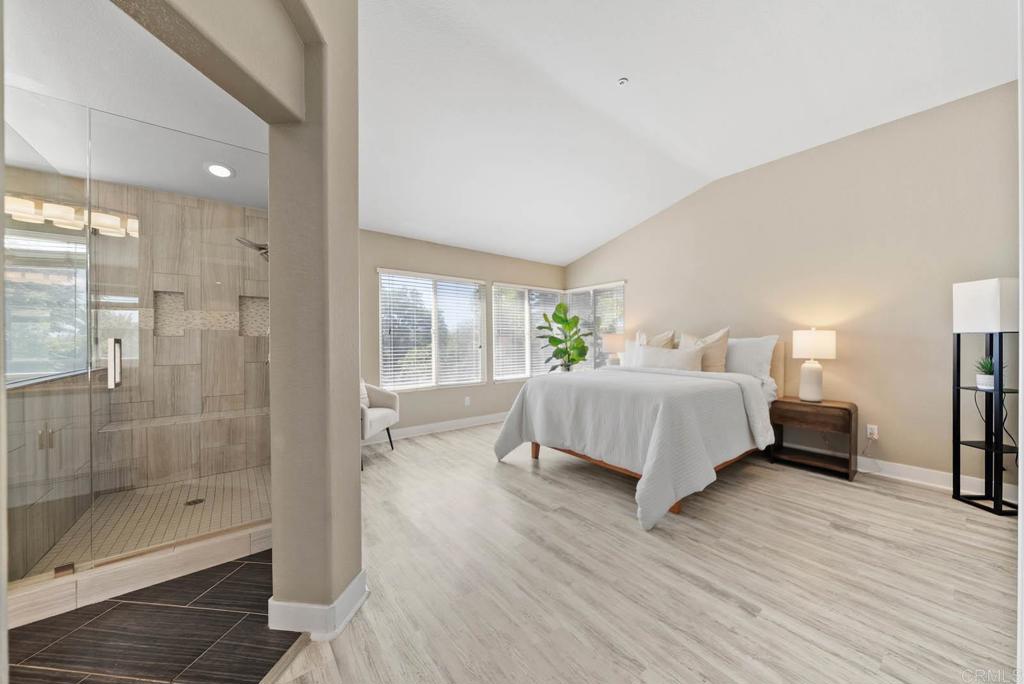 2435 Bear Rock