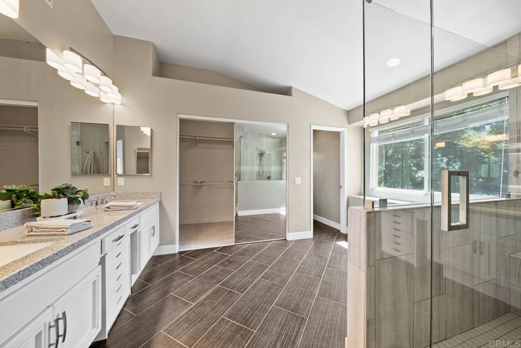 2435 Bear Rock