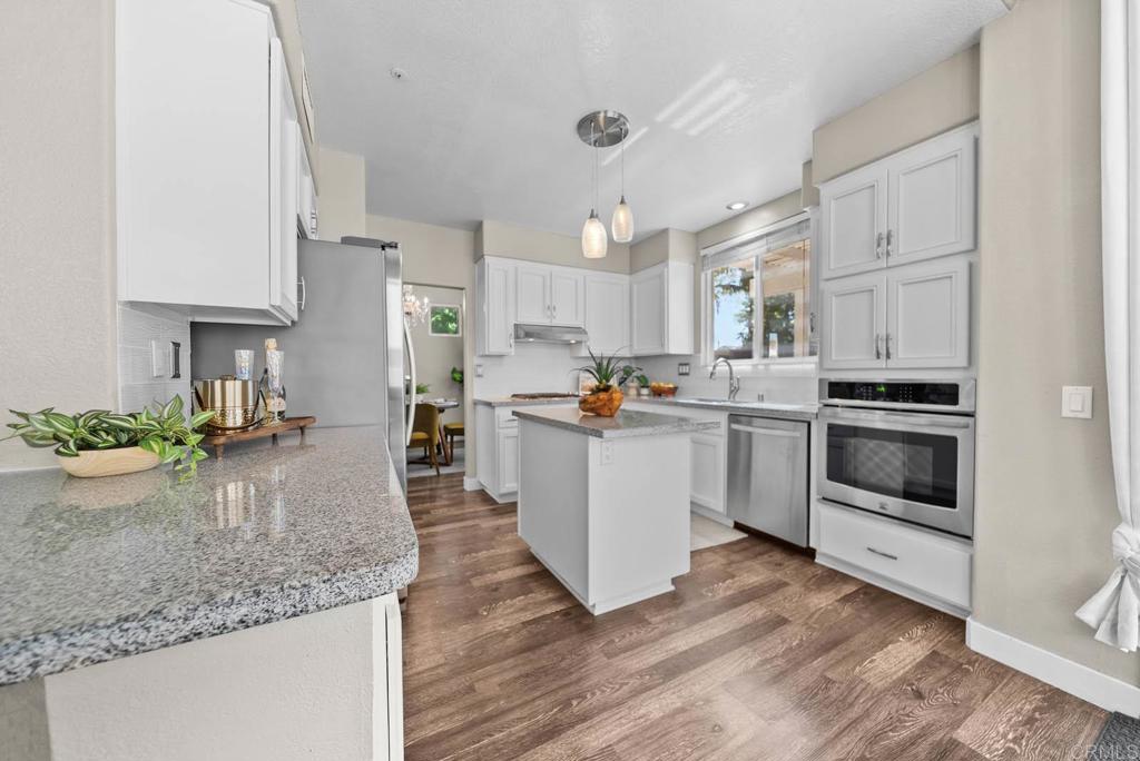 2435 Bear Rock