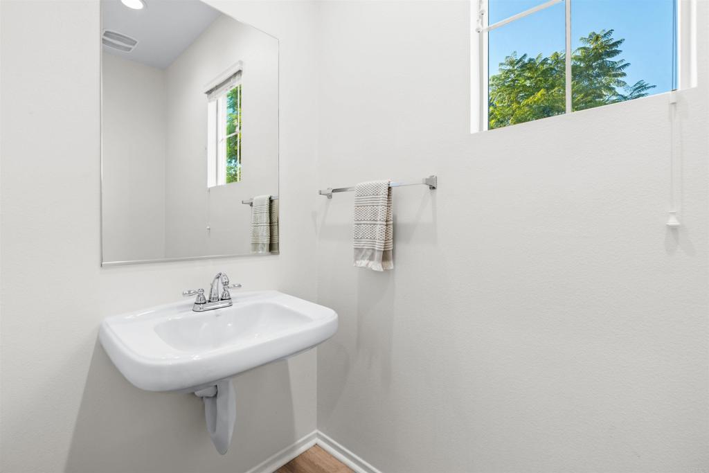 1917 Avenida Echeveria 43