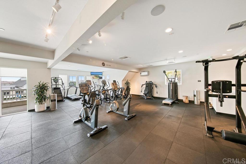 1917 Avenida Echeveria 43