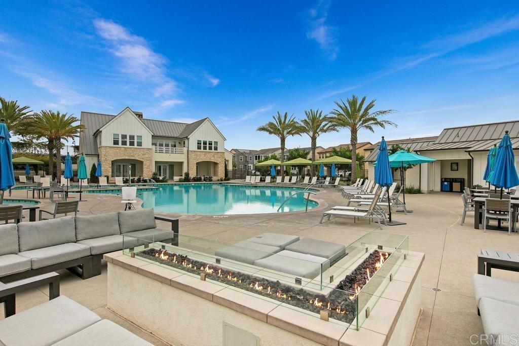 1917 Avenida Echeveria 43