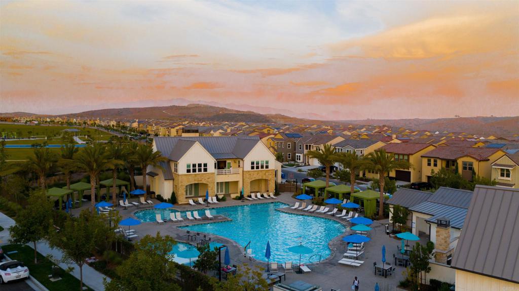 1917 Avenida Echeveria 43