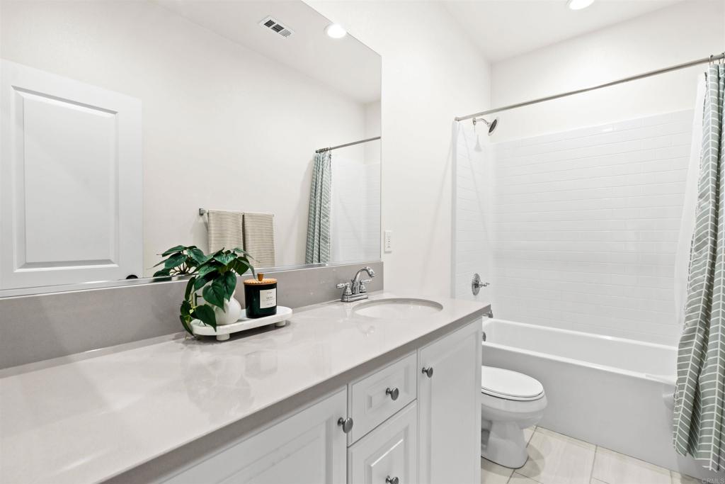 1917 Avenida Echeveria 43